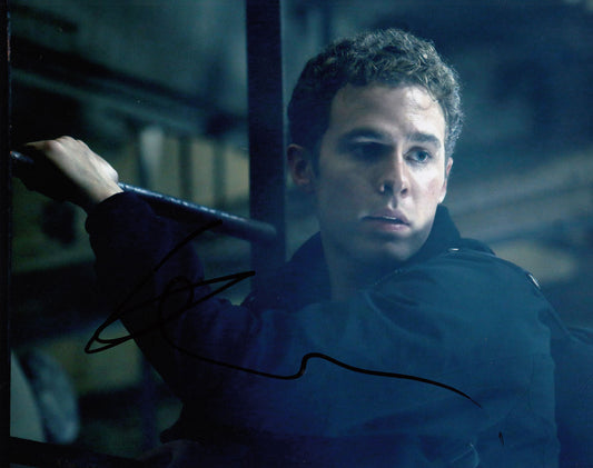 Iain De Caestecker