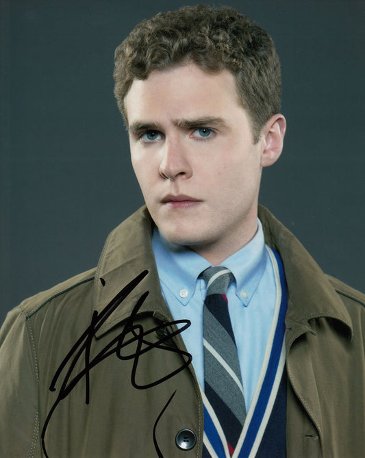 Iain De Caestecker