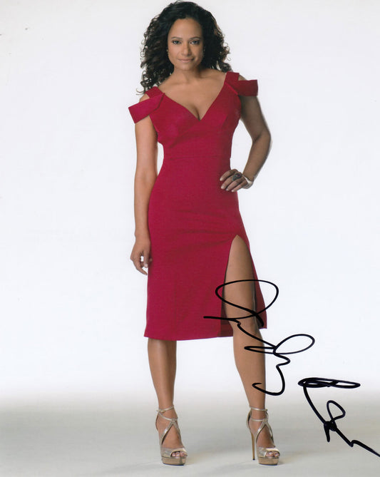 Judy Reyes Authentic Autograph